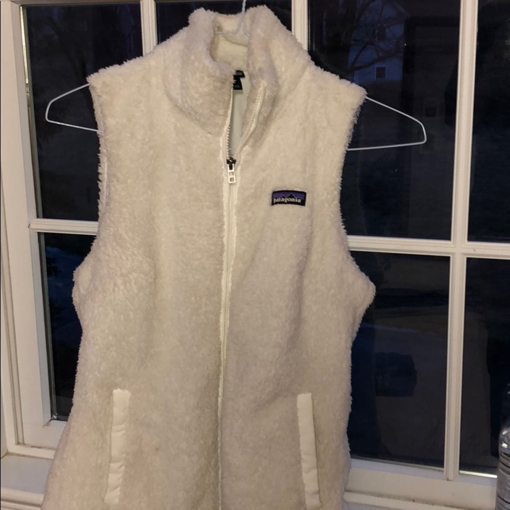 Patagonia white fleece vest